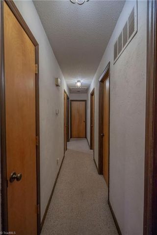 166 Larkspur Lane, Lexington, NC 27292