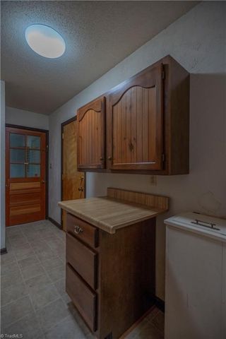 166 Larkspur Lane, Lexington, NC 27292