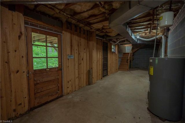 166 Larkspur Lane, Lexington, NC 27292