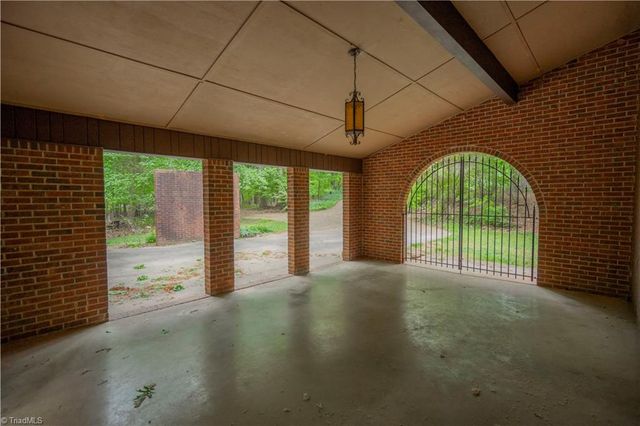 166 Larkspur Lane, Lexington, NC 27292