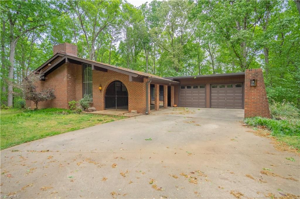166 Larkspur Lane, Lexington, NC 27292