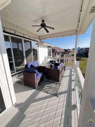 2615 Twin Lakes Dr, Emporia, KS 66801