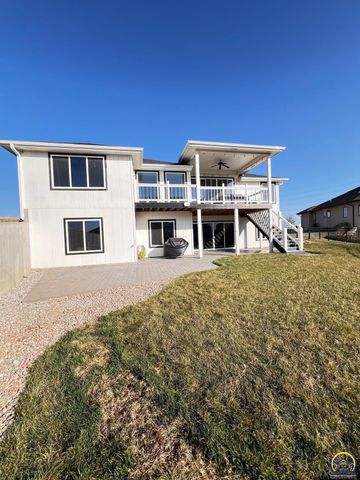 2615 Twin Lakes Dr, Emporia, KS 66801