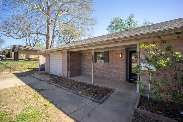 30 Seneca Drive, Shawnee, OK 74801
