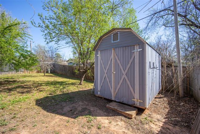 30 Seneca Drive, Shawnee, OK 74801