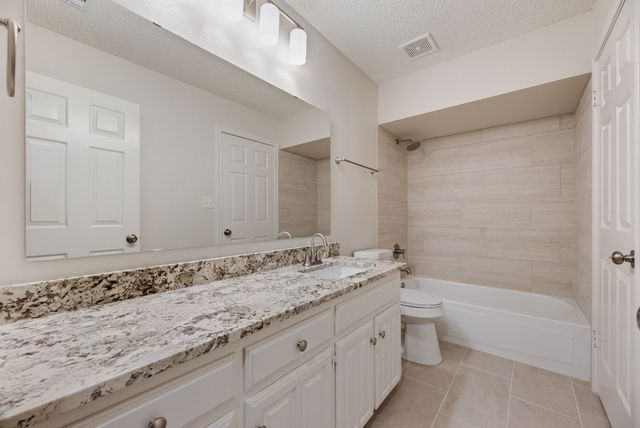 9021 Lakepointe Avenue, Rowlett, TX 75088