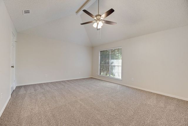 9021 Lakepointe Avenue, Rowlett, TX 75088