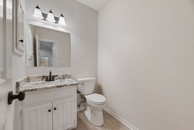 9021 Lakepointe Avenue, Rowlett, TX 75088