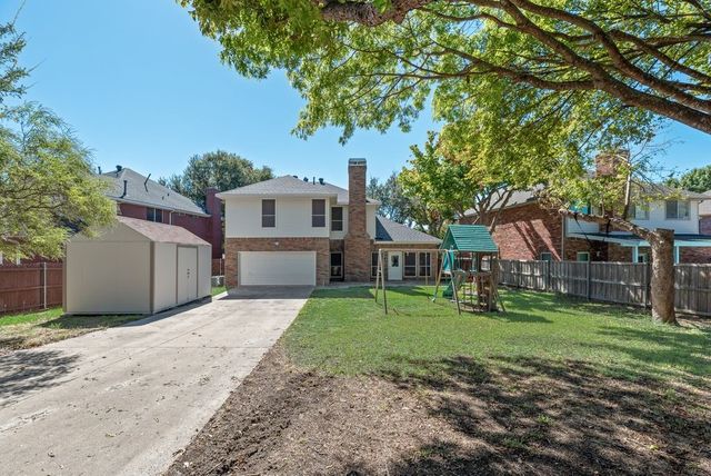 9021 Lakepointe Avenue, Rowlett, TX 75088