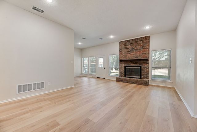 9021 Lakepointe Avenue, Rowlett, TX 75088