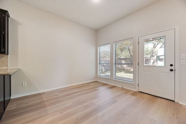 9021 Lakepointe Avenue, Rowlett, TX 75088