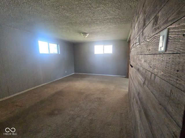 6567 Heather Lane, Terre Haute, IN 47805