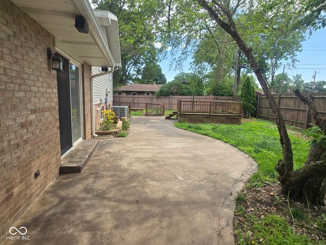 6567 Heather Lane, Terre Haute, IN 47805