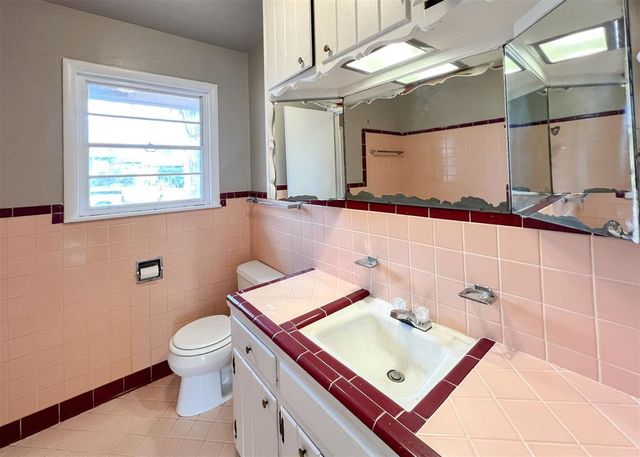 208 E 14th Street, Edmond, OK 73034