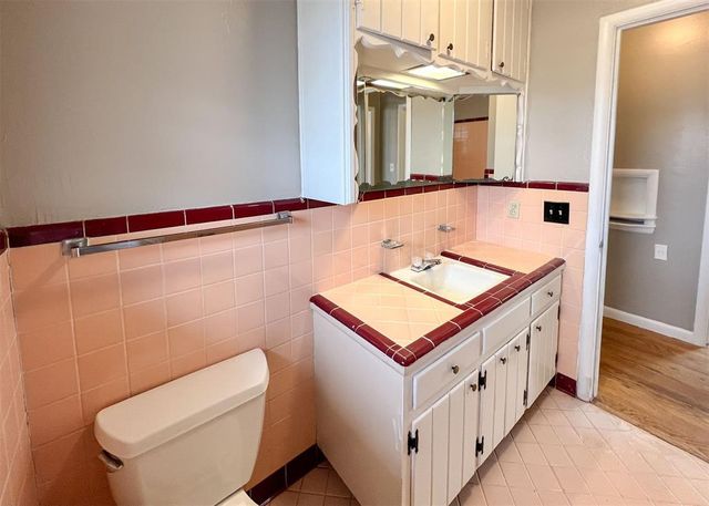 208 E 14th Street, Edmond, OK 73034