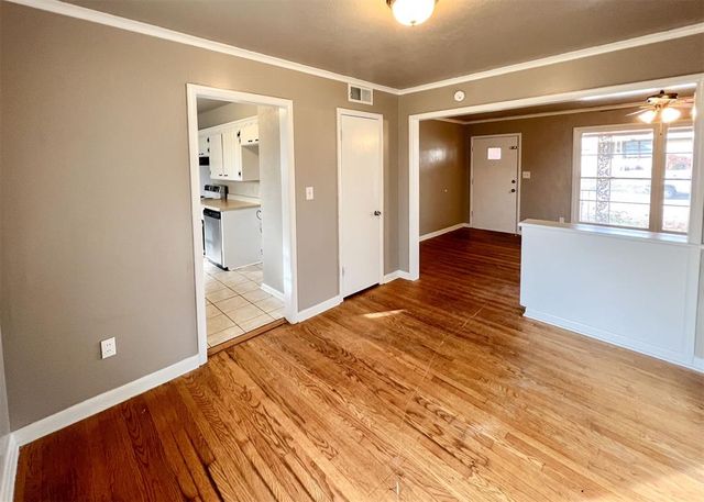 208 E 14th Street, Edmond, OK 73034