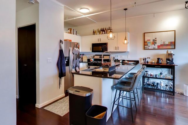 1118 W Fulton Street 201, Chicago, IL 60607