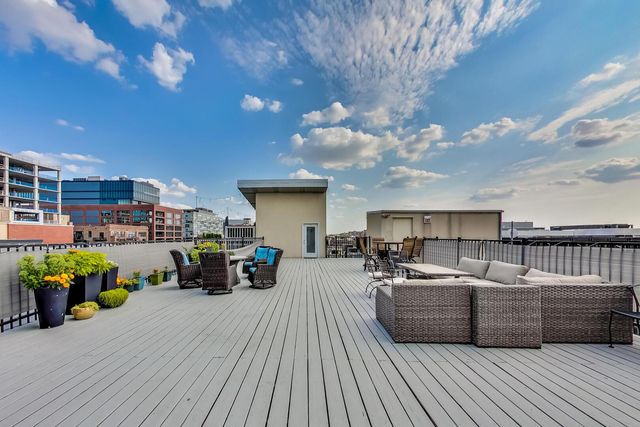 1118 W Fulton Street 201, Chicago, IL 60607