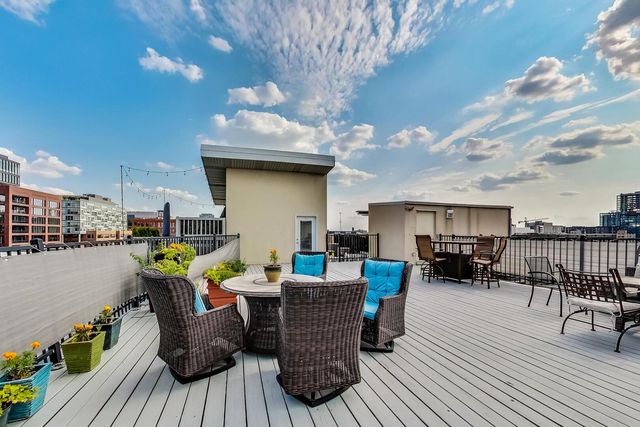 1118 W Fulton Street 201, Chicago, IL 60607