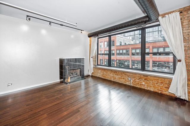 1118 W Fulton Street 201, Chicago, IL 60607