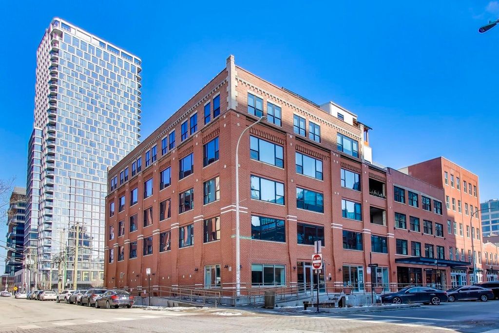 1118 W Fulton Street 201, Chicago, IL 60607