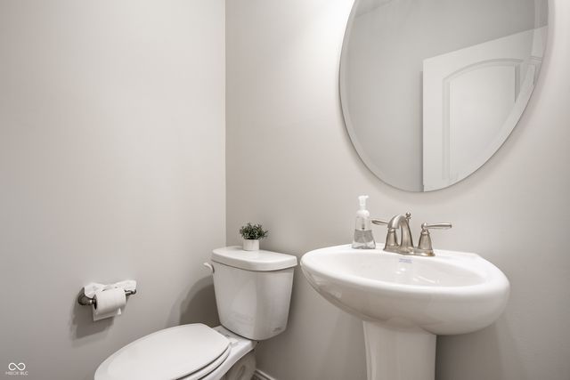 9591 Summerton Drive, Fishers, IN 46037