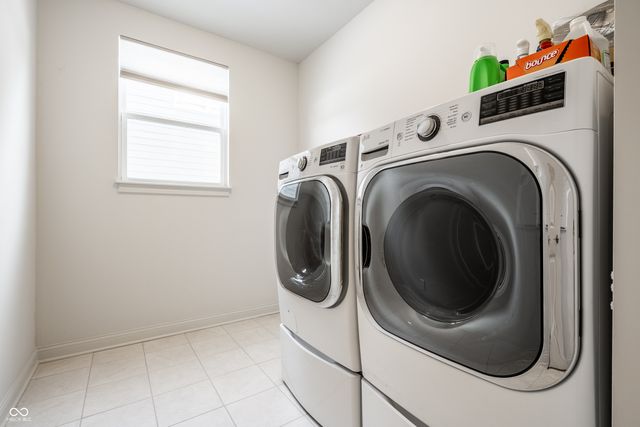 9591 Summerton Drive, Fishers, IN 46037