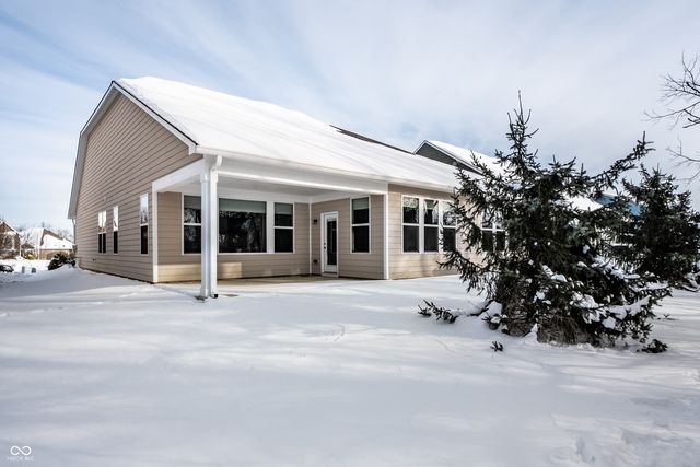 9591 Summerton Drive, Fishers, IN 46037