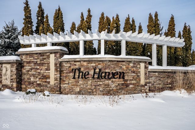 9591 Summerton Drive, Fishers, IN 46037