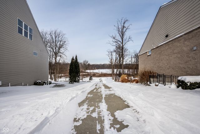 9591 Summerton Drive, Fishers, IN 46037