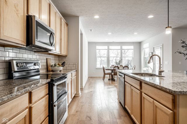 9591 Summerton Drive, Fishers, IN 46037