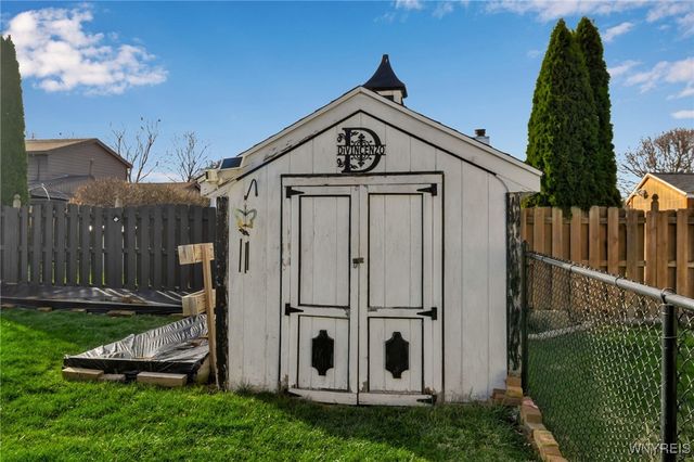 1312 Ivygreen Court, North Tonawanda, NY 14120