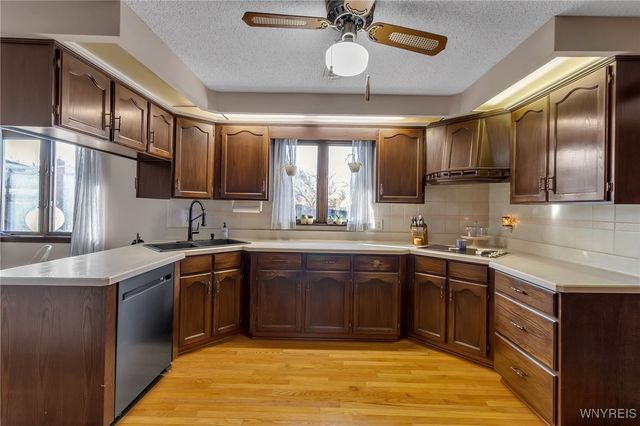 1312 Ivygreen Court, North Tonawanda, NY 14120