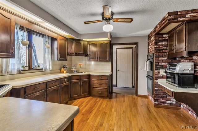 1312 Ivygreen Court, North Tonawanda, NY 14120