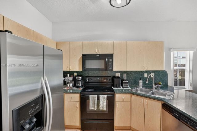 14490 SW 180th St, Miami, FL 33177