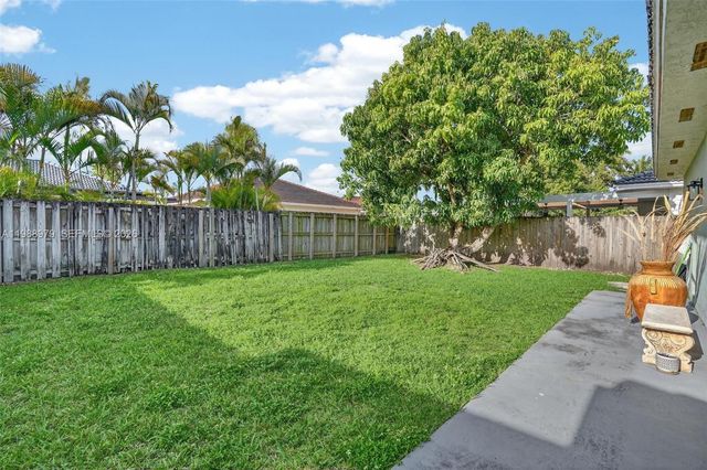 14490 SW 180th St, Miami, FL 33177