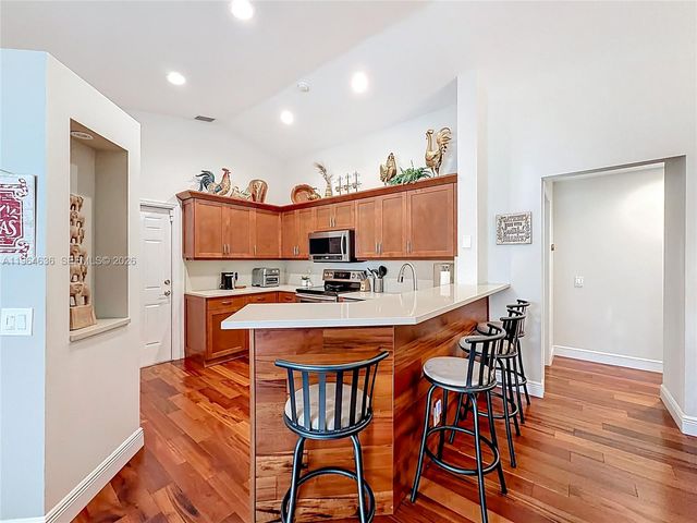 1536 Presidio Dr, Weston, FL 33327