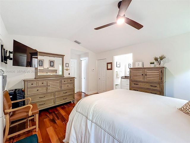 1536 Presidio Dr, Weston, FL 33327