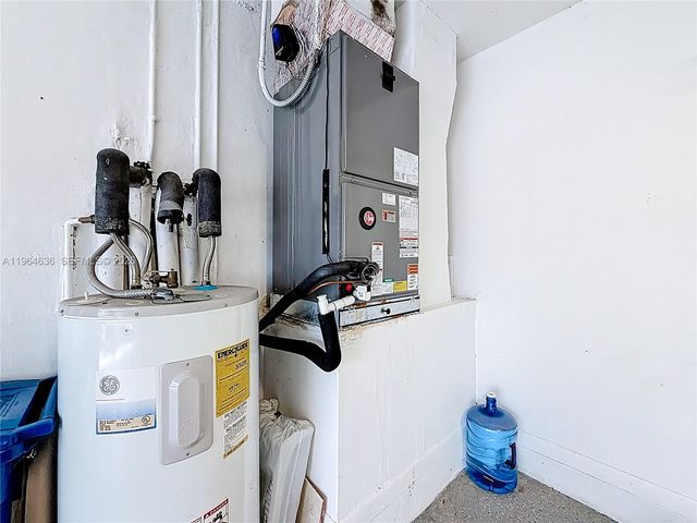 1536 Presidio Dr, Weston, FL 33327