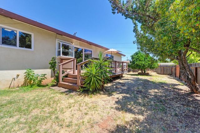 1333 Wesley Ln, Auburn, CA 95603