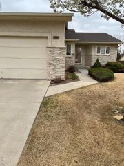 4846 Seasons View, Pueblo, CO 81008