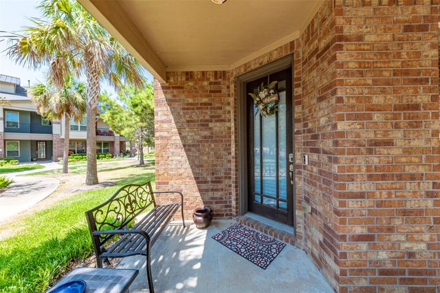 403 Marina View Drive, Webster, TX 77598
