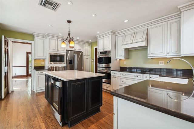 3115 W FAIR OAKS AVENUE, Tampa, FL 33611