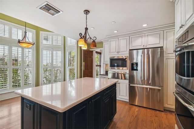 3115 W FAIR OAKS AVENUE, Tampa, FL 33611