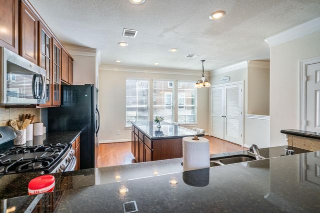 3210 Clearview Circle, Houston, TX 77025