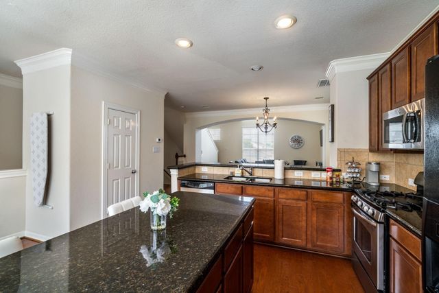 3210 Clearview Circle, Houston, TX 77025