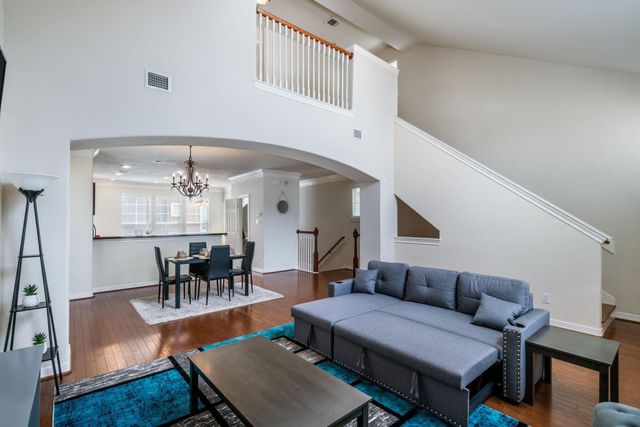 3210 Clearview Circle, Houston, TX 77025