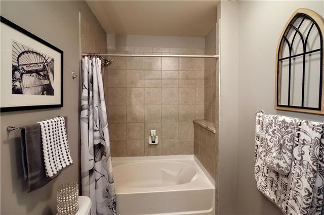 400 W Peachtree NW Street 3216, Atlanta, GA 30308