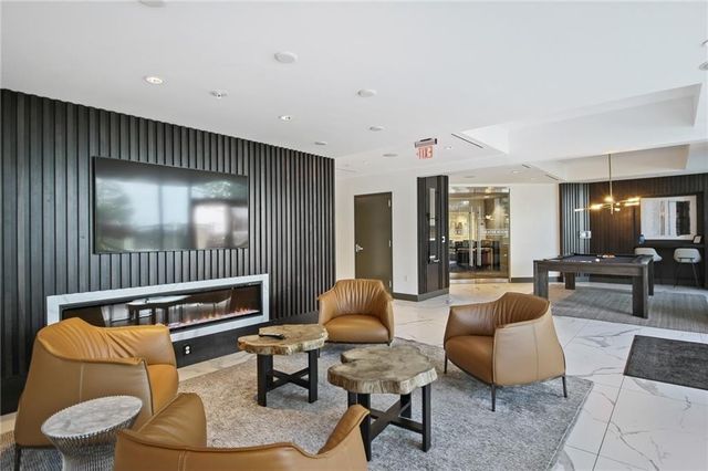 400 W Peachtree NW Street 3216, Atlanta, GA 30308