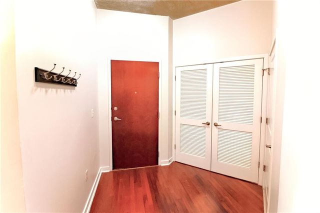 400 W Peachtree NW Street 3216, Atlanta, GA 30308